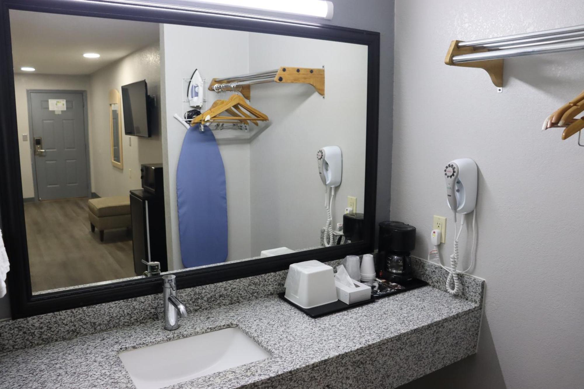 Americas Best Value Inn Cabot Extérieur photo