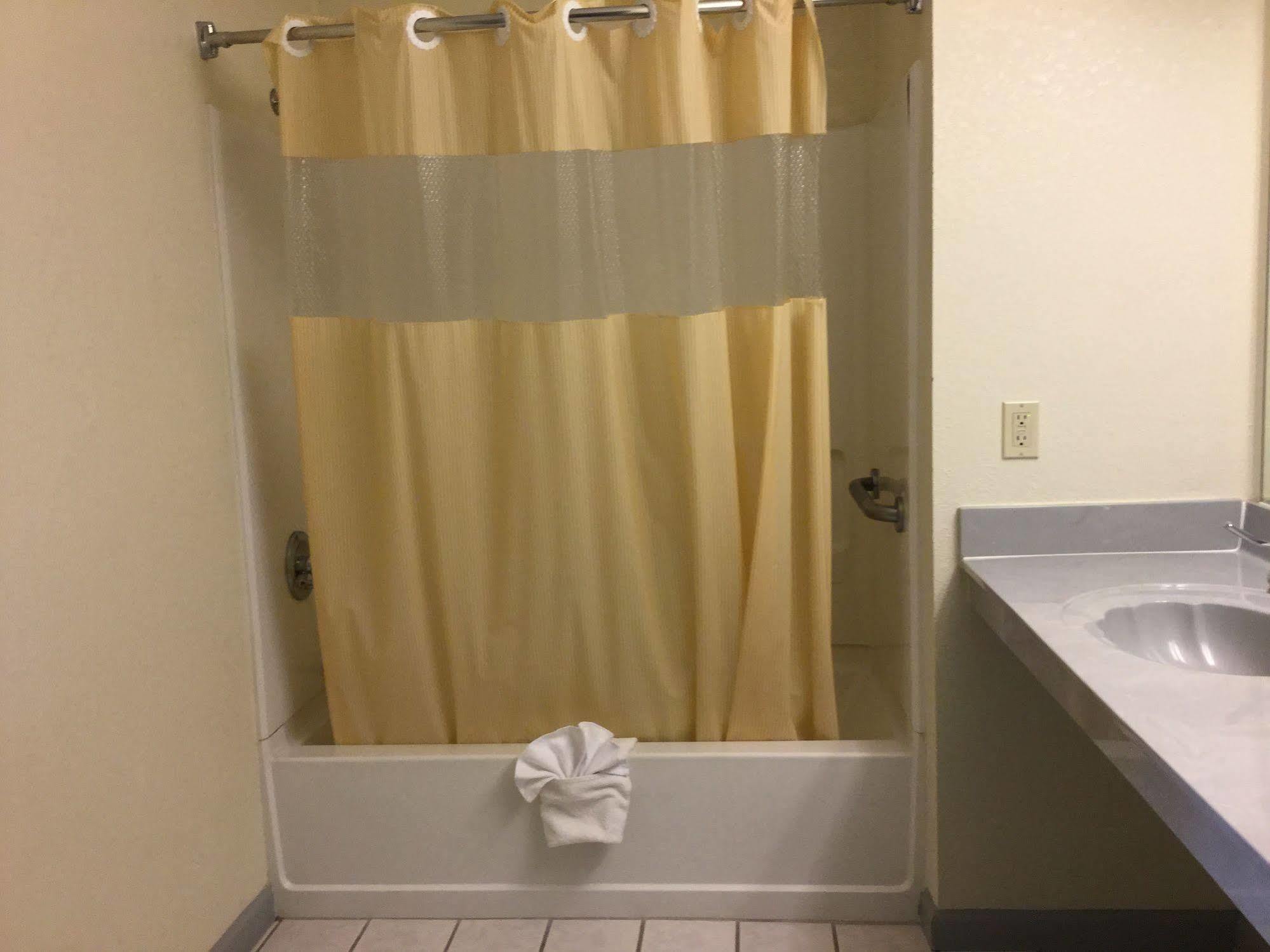 Americas Best Value Inn Cabot Extérieur photo